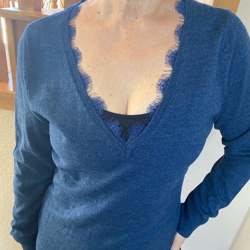 NWT Medium New York & Company Sweater